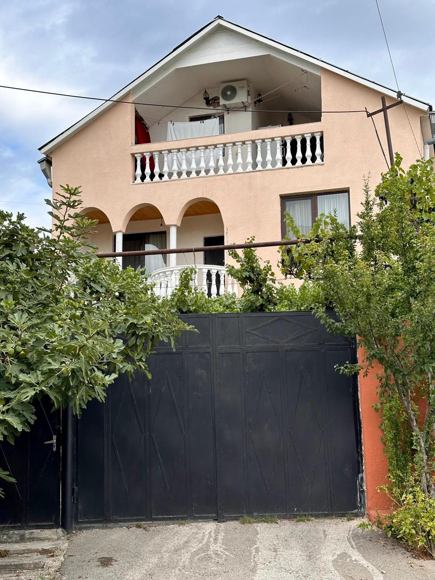 Family Guesthouse - Macharashvili Tbilisi Exterior foto